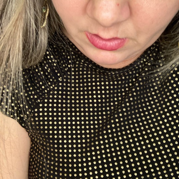 T04 Tommy Hilfiger Black Gold Gathered Short Sleeve Shirt - Picture 15 of 16